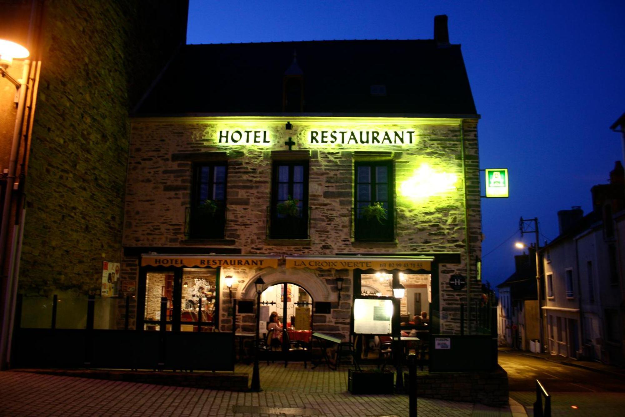 Hotel La Croix Verte - Le Relais Des Moulins Bain-de-Bretagne Exterior foto